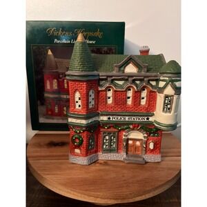 Vintage 1994 Christmas Dickens Keepsake Lighted Police Station w/ Light in Box